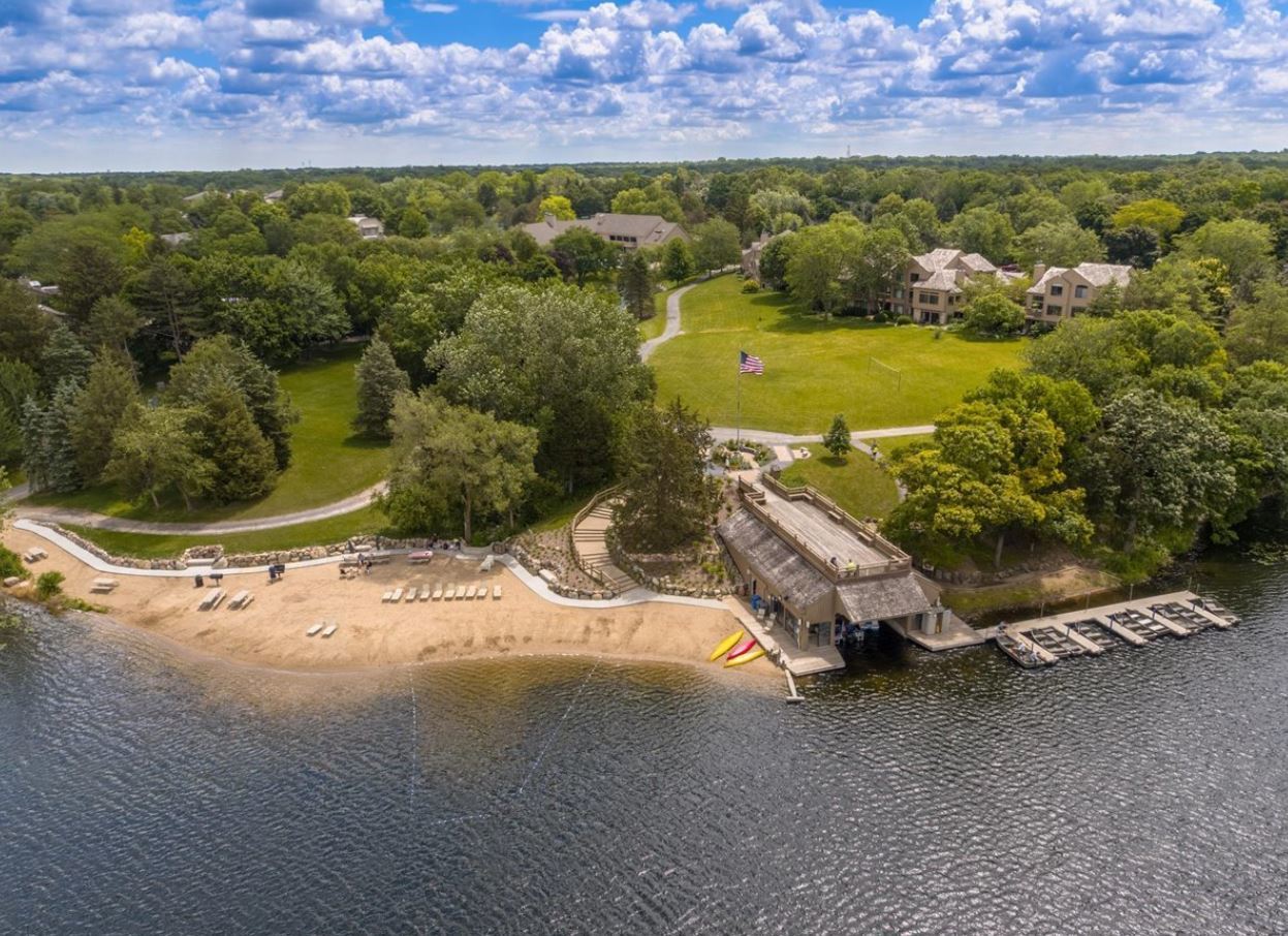 25 Shoreline Road