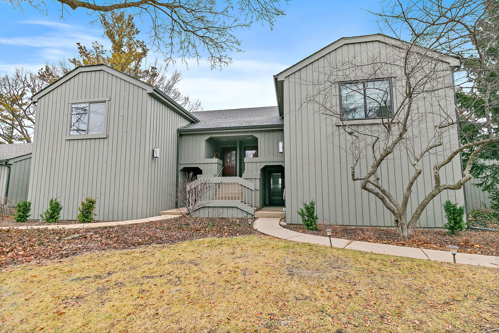 25 Shoreline Road