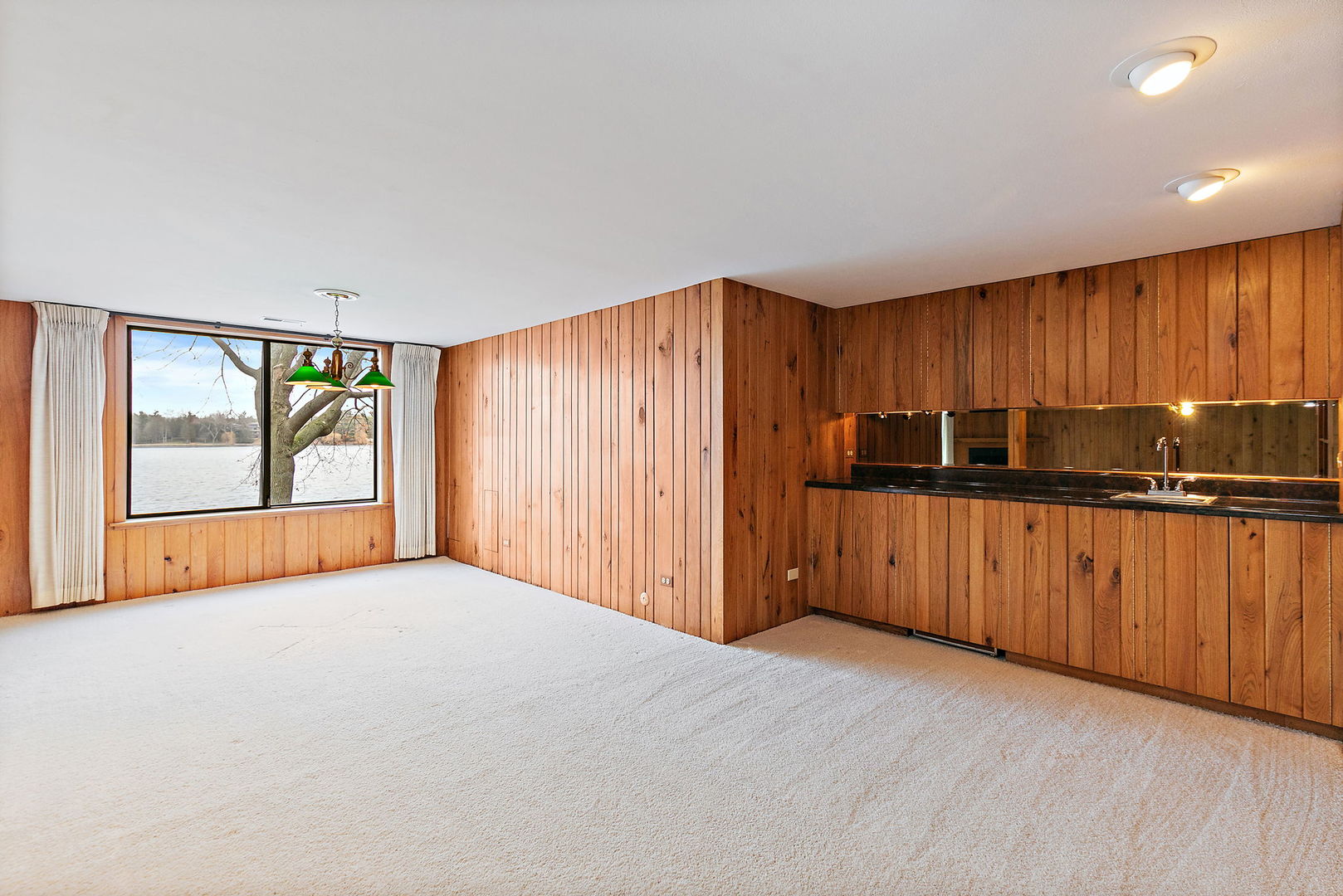 25 Shoreline Road