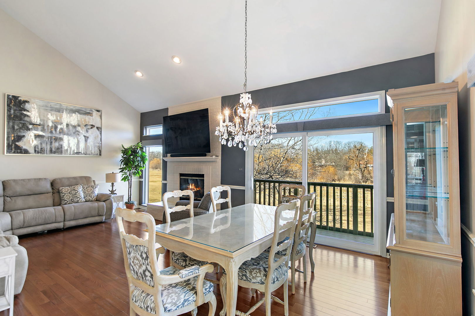 814 OAK HILL Road