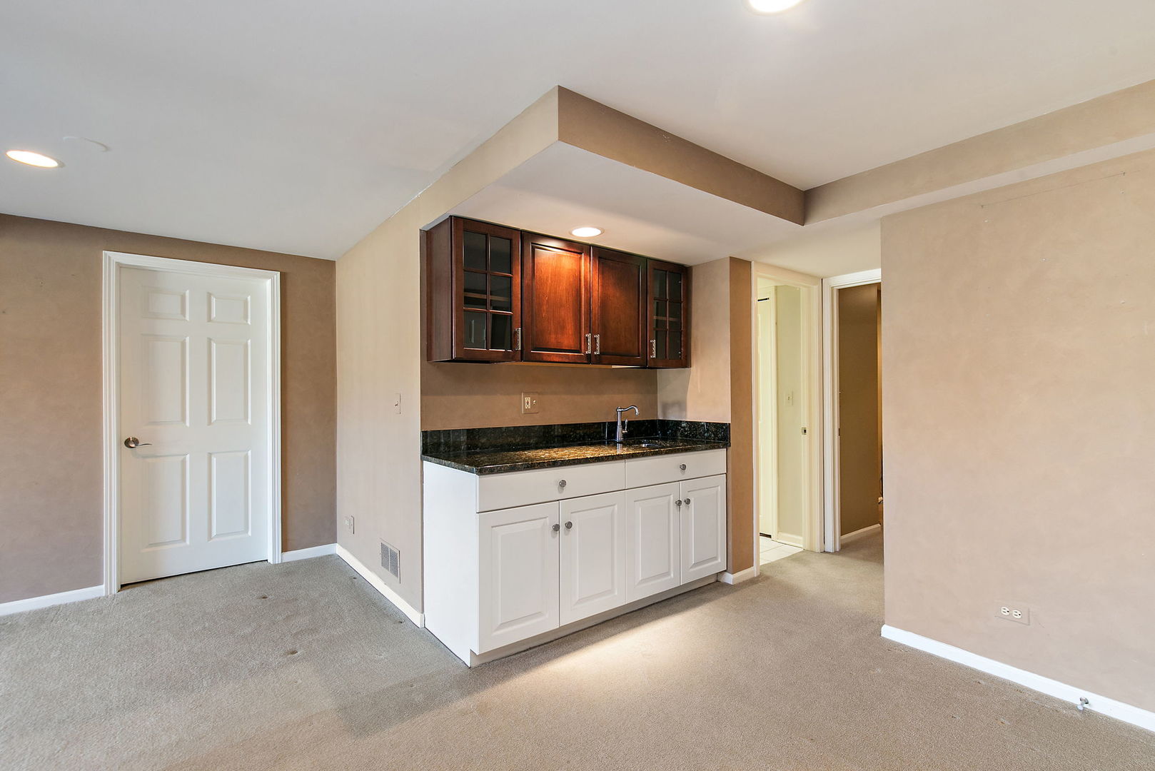 814 OAK HILL Road