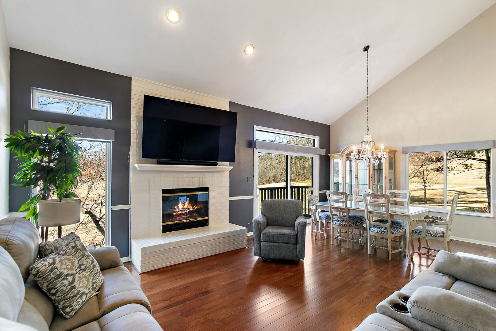 814 OAK HILL Road