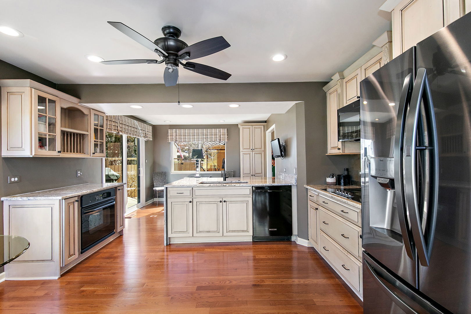 814 OAK HILL Road