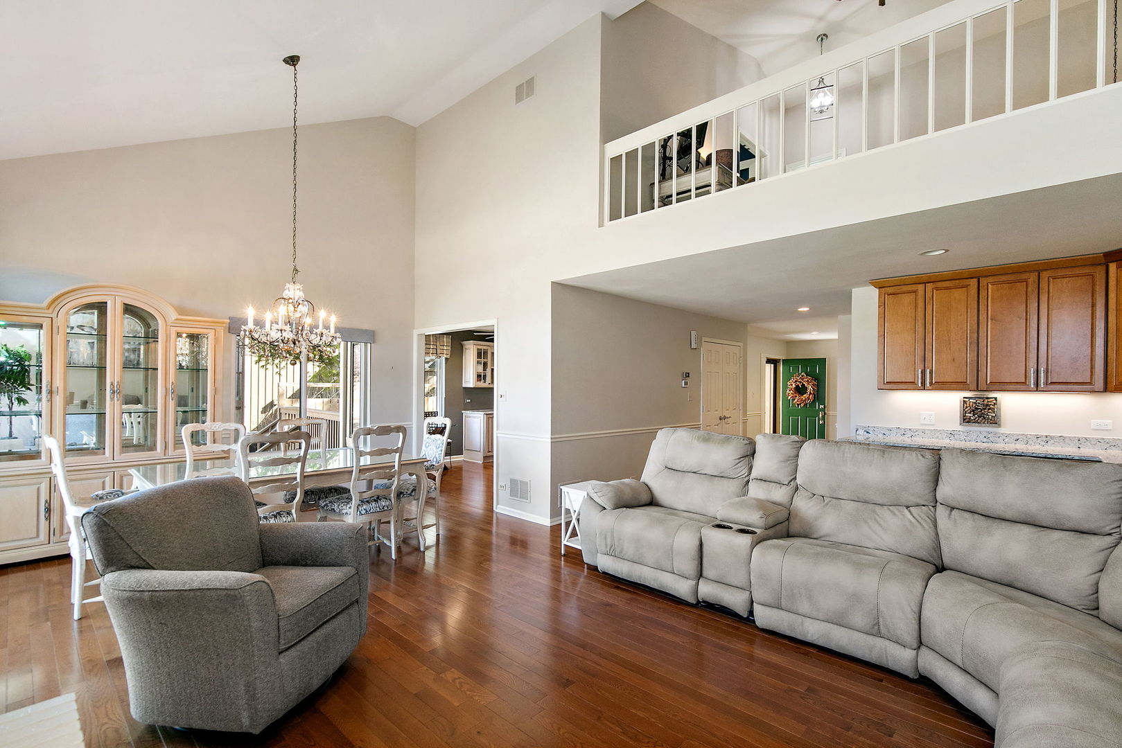 814 OAK HILL Road