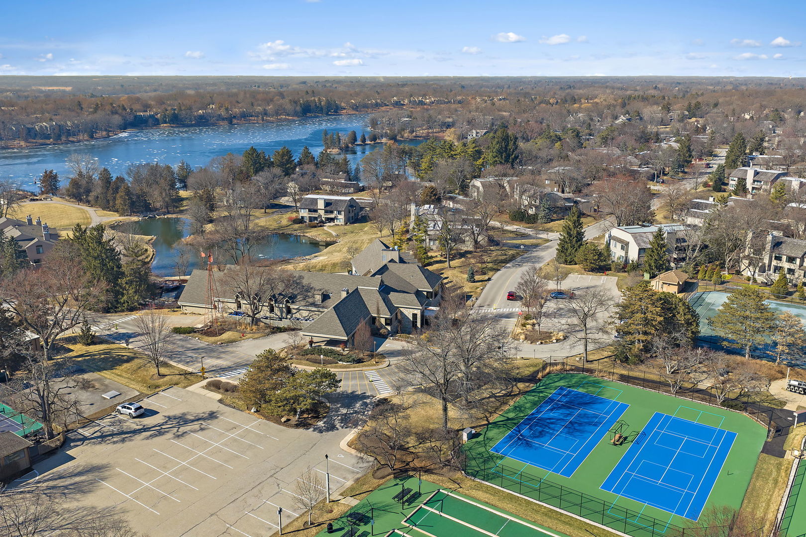 814 OAK HILL Road