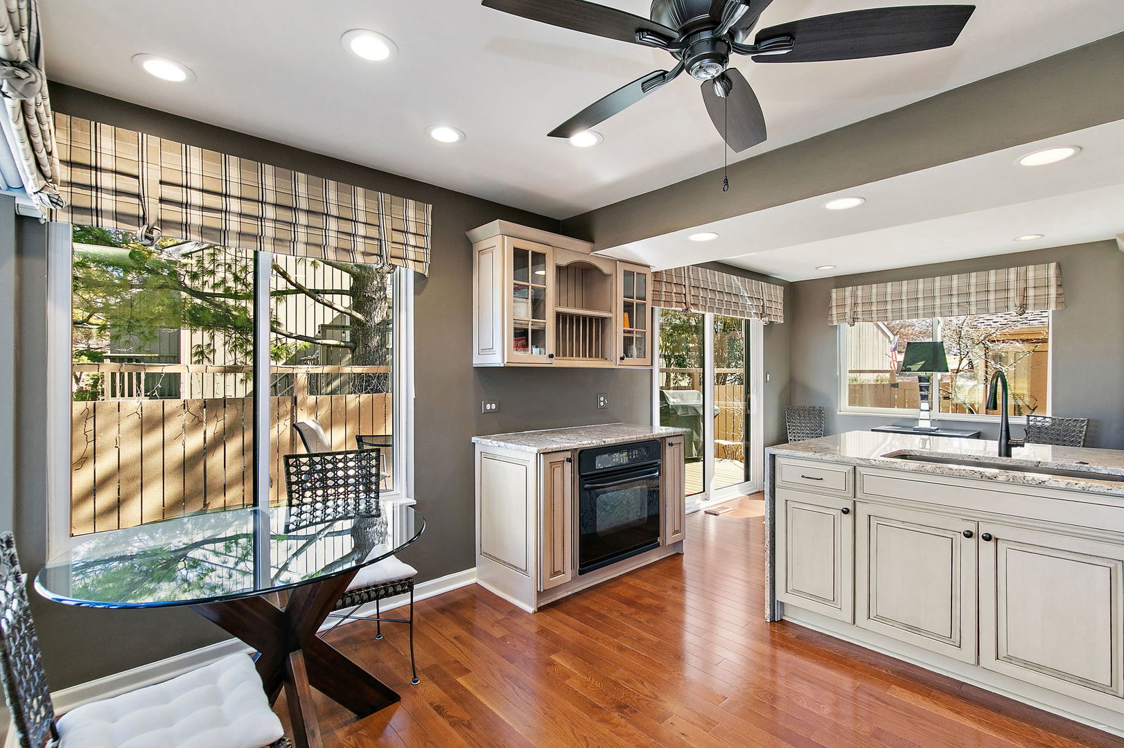 814 OAK HILL Road