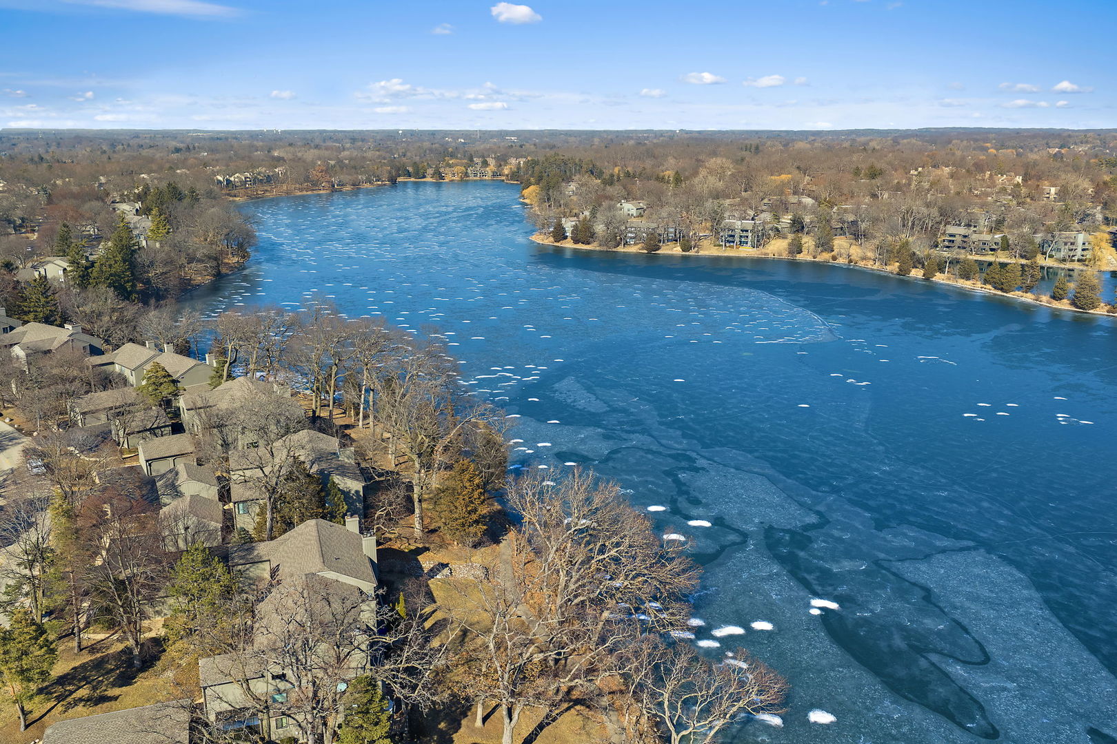 709 Woodbridge Court Unit: 709