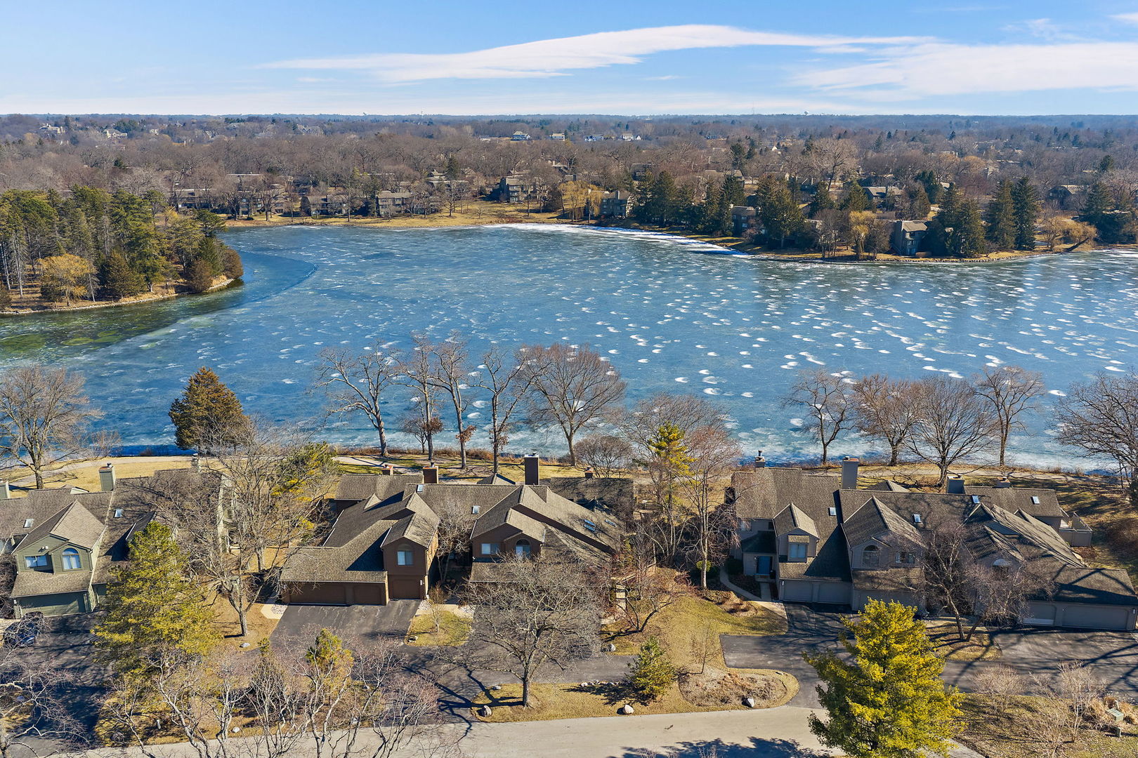 709 Woodbridge Court Unit: 709