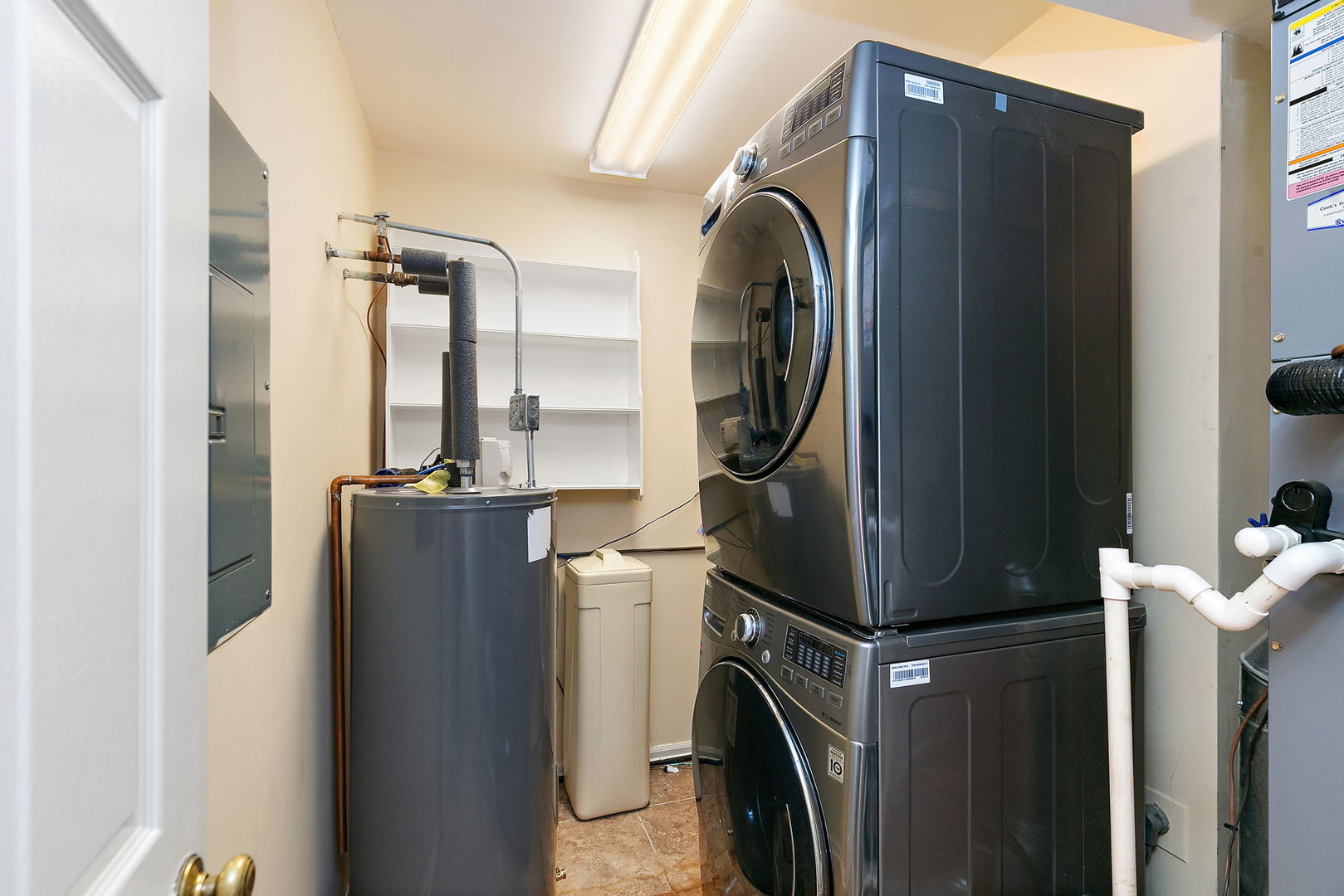 709 Woodbridge Court Unit: 709