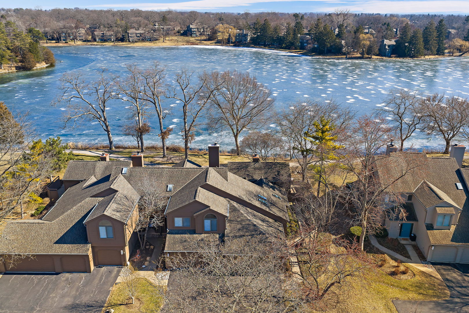 709 Woodbridge Court Unit: 709