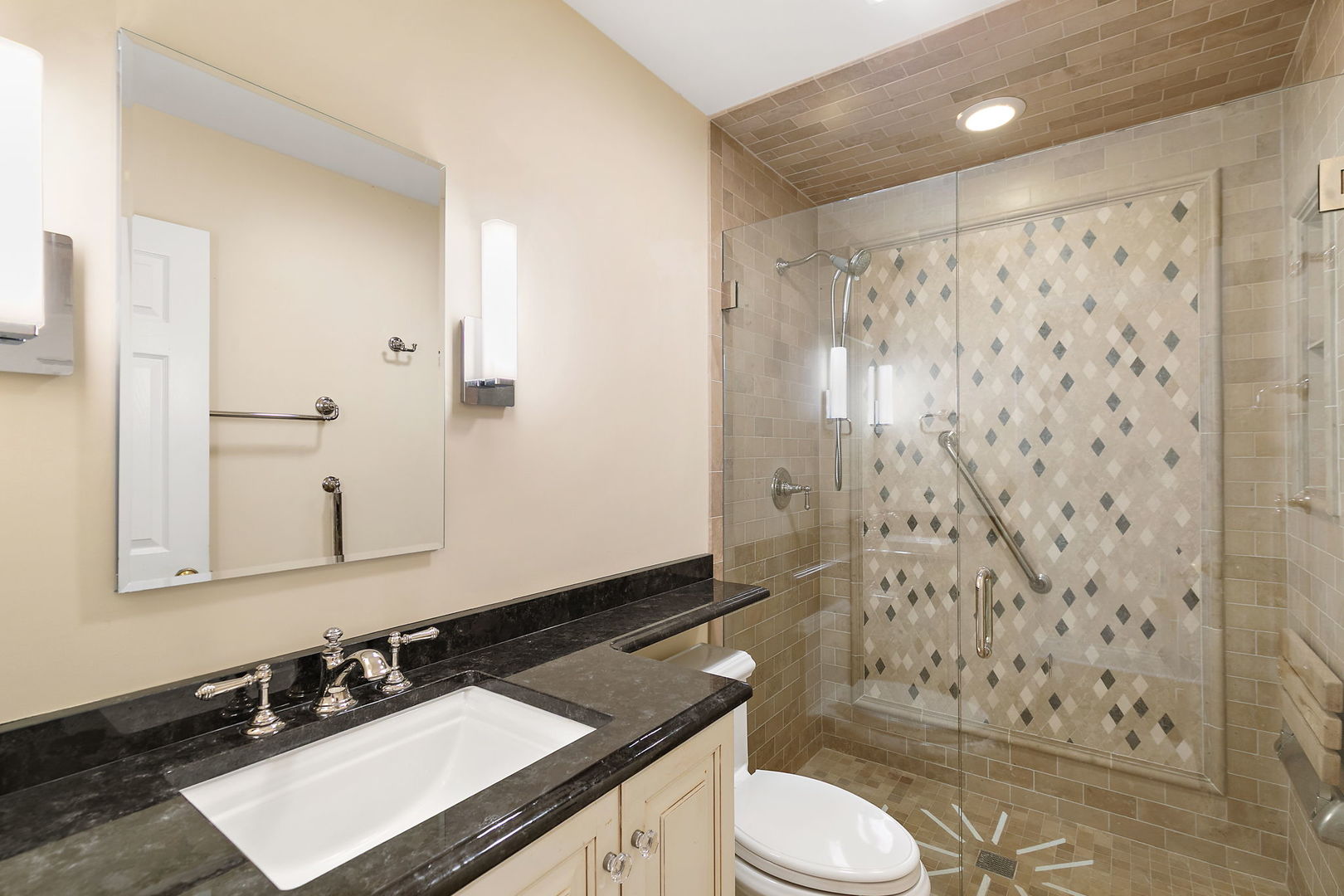 709 Woodbridge Court Unit: 709