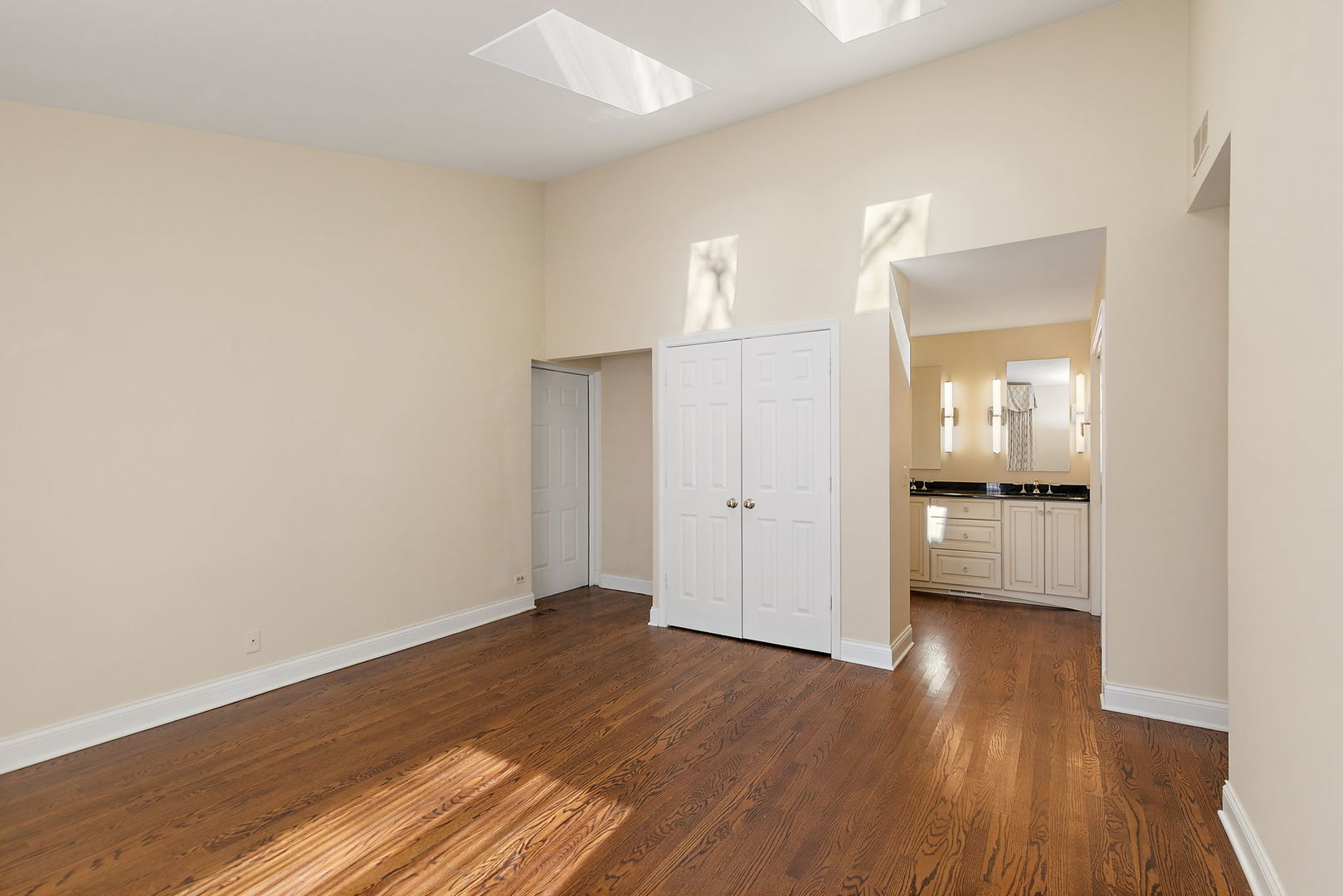 709 Woodbridge Court Unit: 709