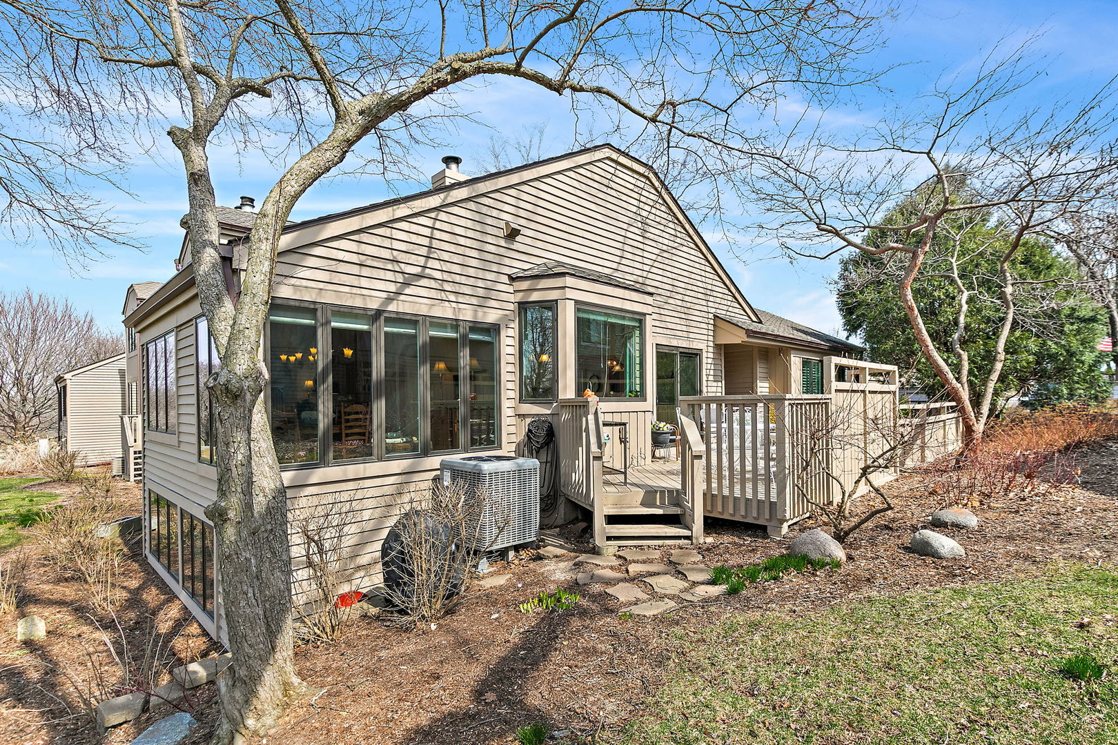 802 Shoreline Road