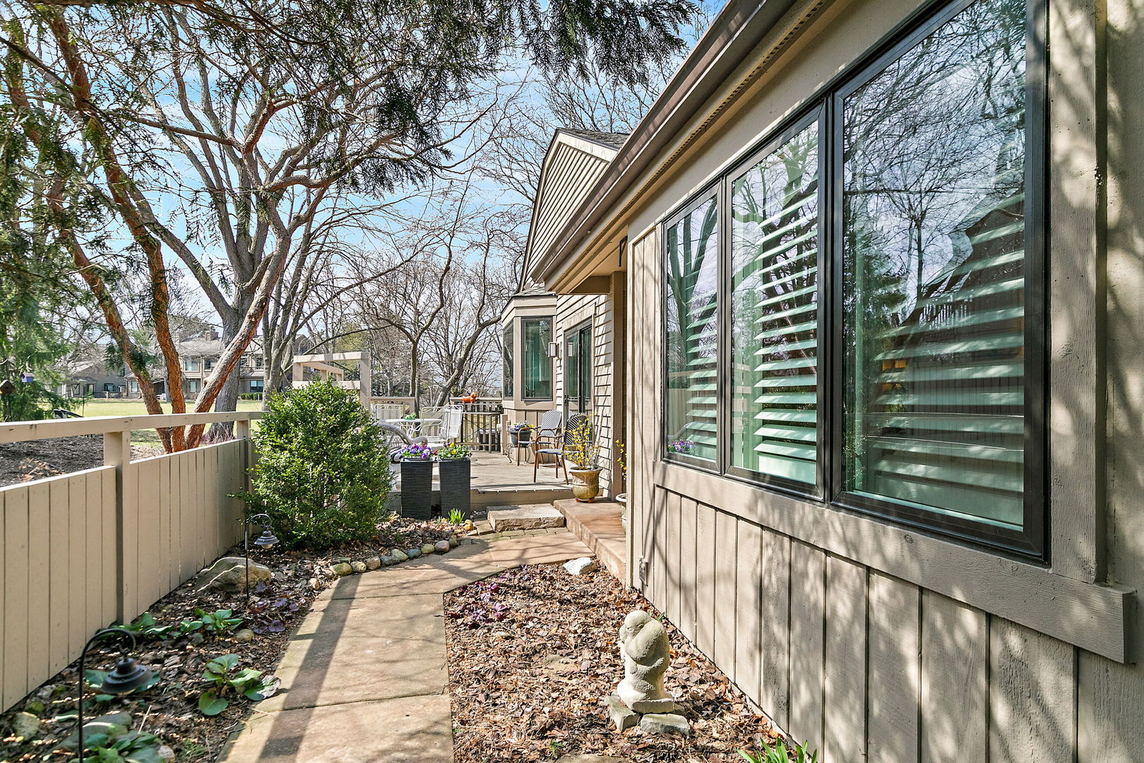 802 Shoreline Road
