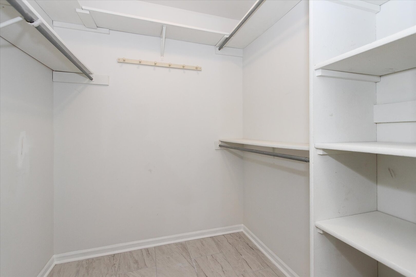 981 Longmeadow Court Unit: 1030