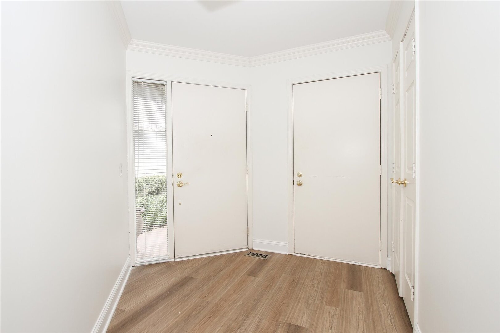 981 Longmeadow Court Unit: 1030