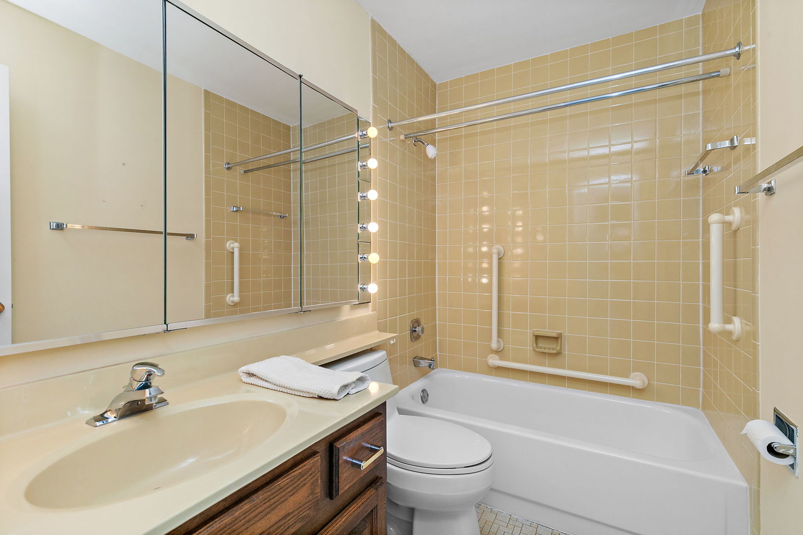 287 Deer Trail Court Unit: D