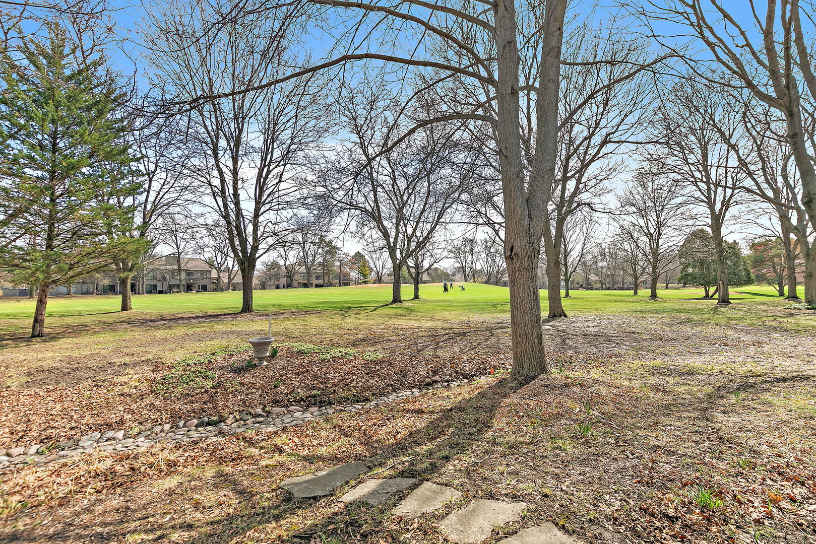 723 Golf Lane Unit: 944