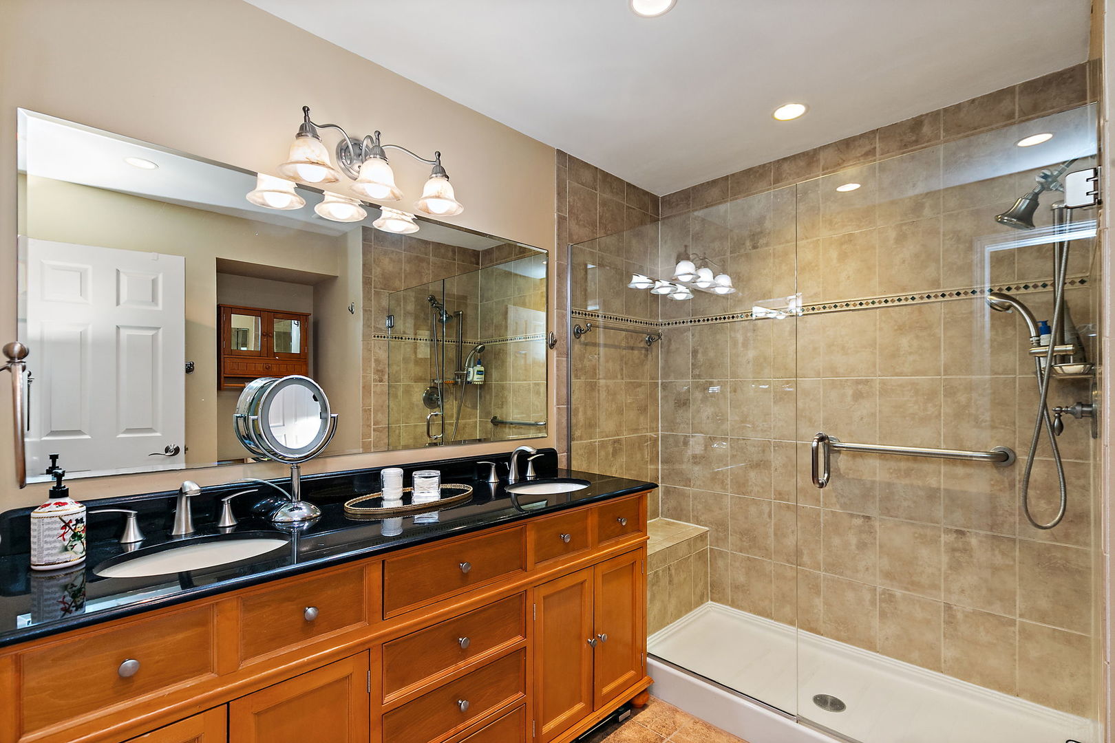 723 Golf Lane Unit: 944