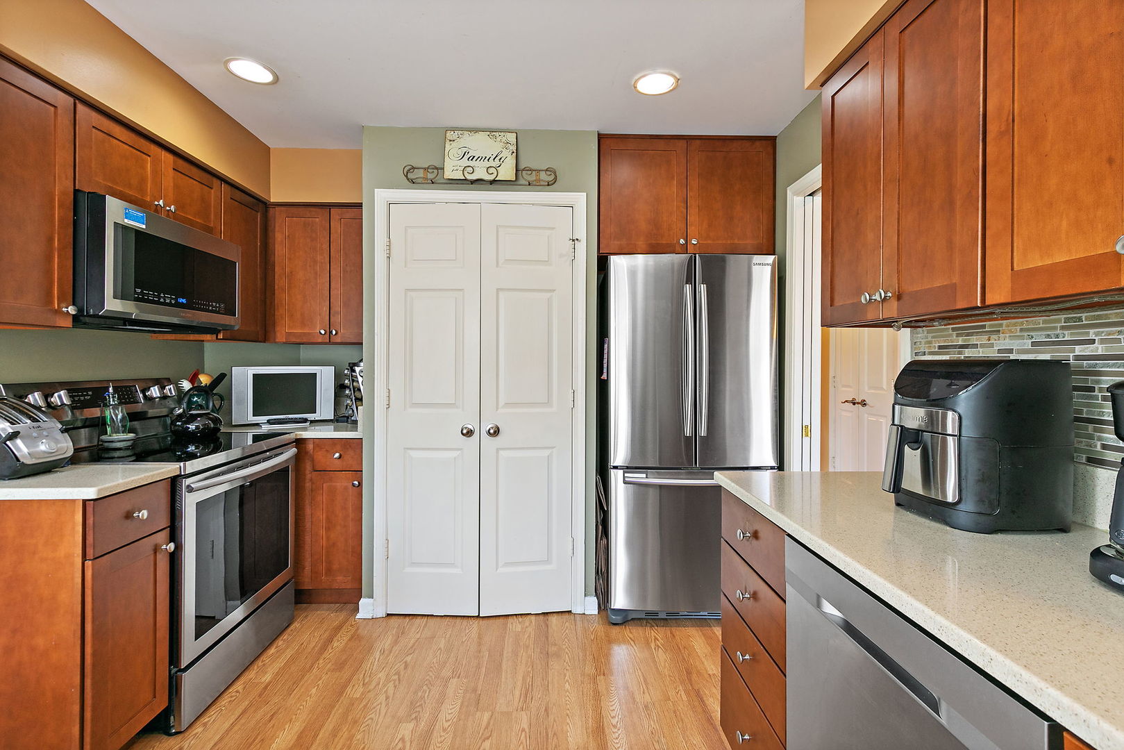 723 Golf Lane Unit: 944