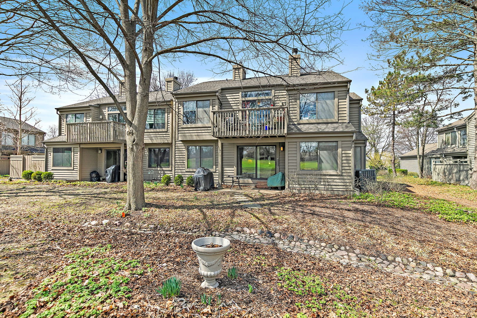 723 Golf Lane Unit: 944