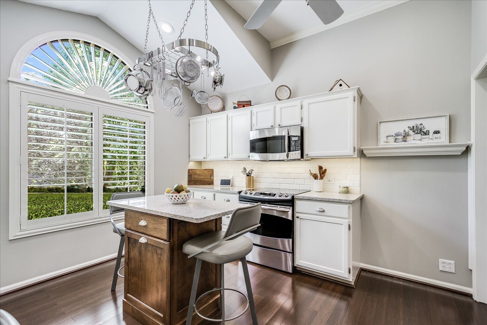 669 Golf Lane Unit: 669