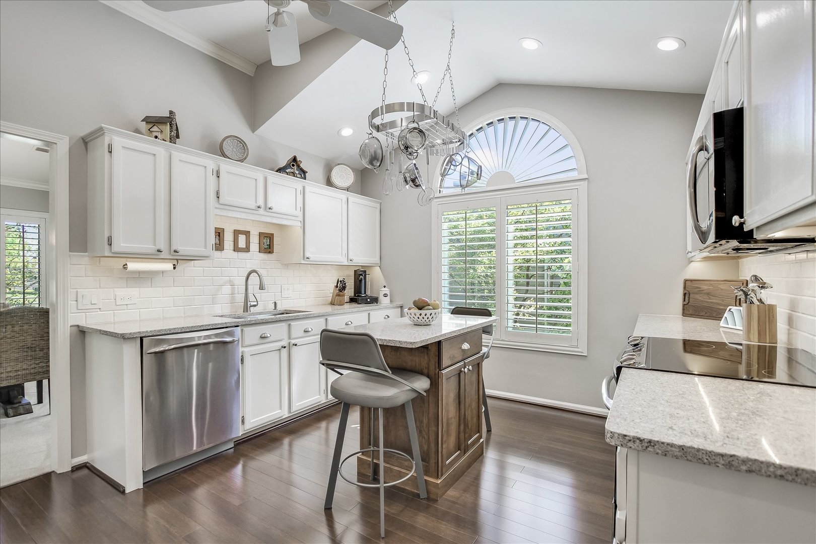 669 Golf Lane Unit: 669