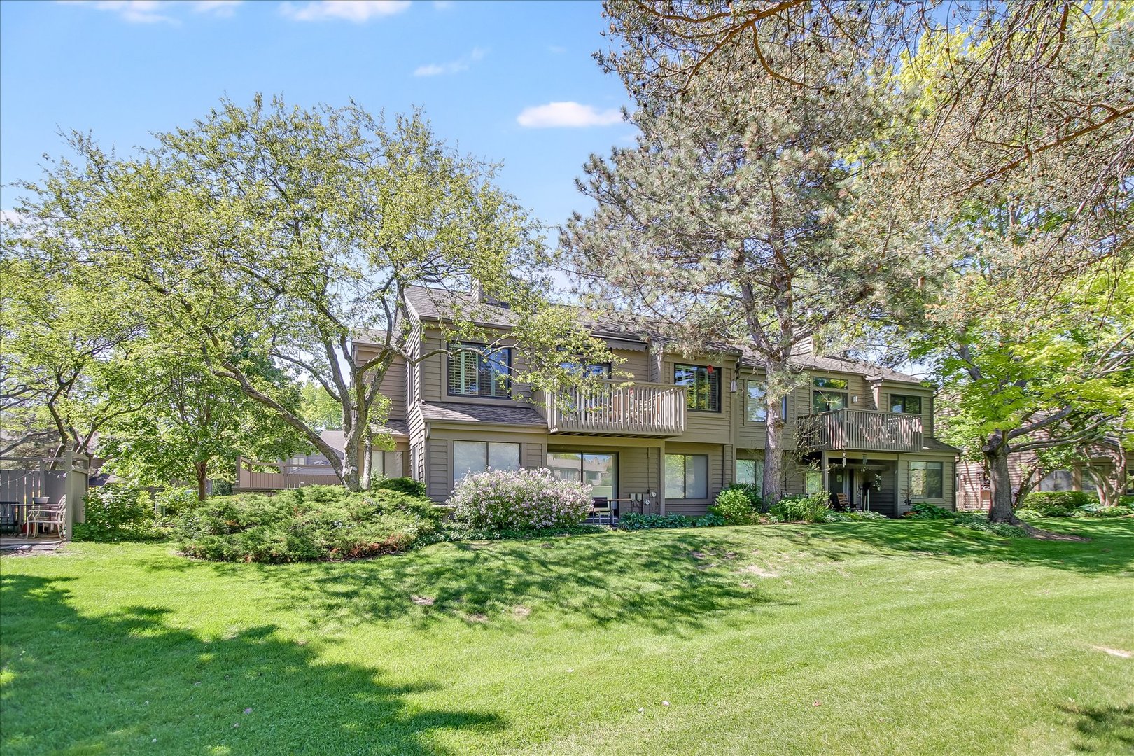 669 Golf Lane Unit: 669
