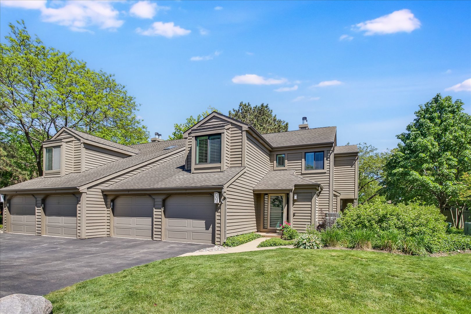 669 Golf Lane Unit: 669