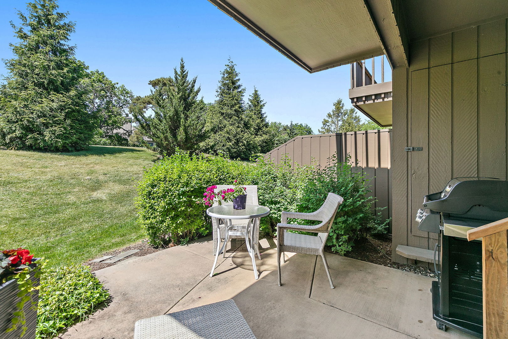 256 THORNHILL Lane Unit: C