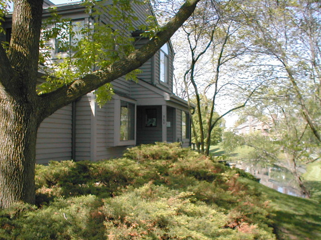 960 Shoreline Road Unit: 897