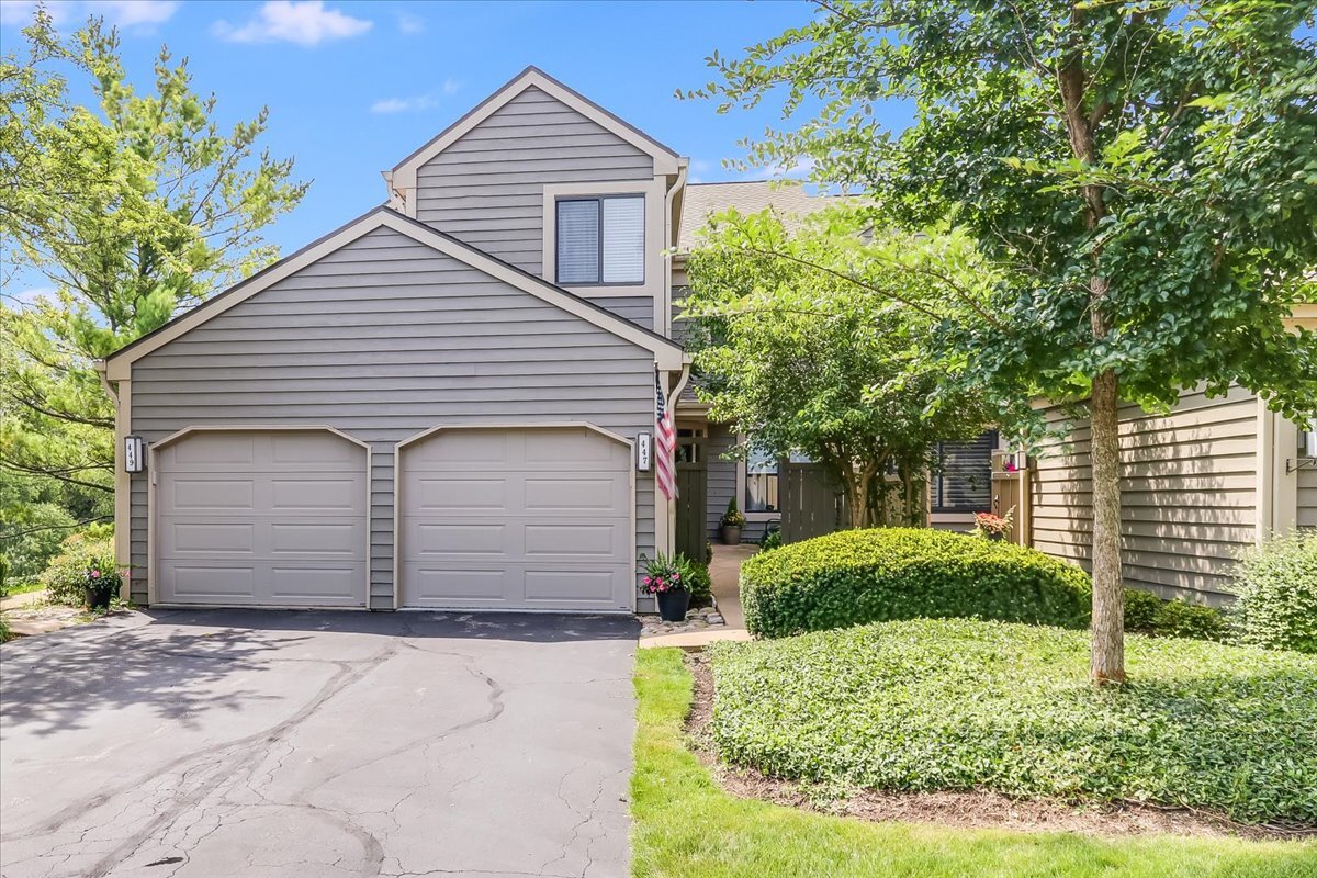 447 WHITE OAK Lane Unit: 1135B