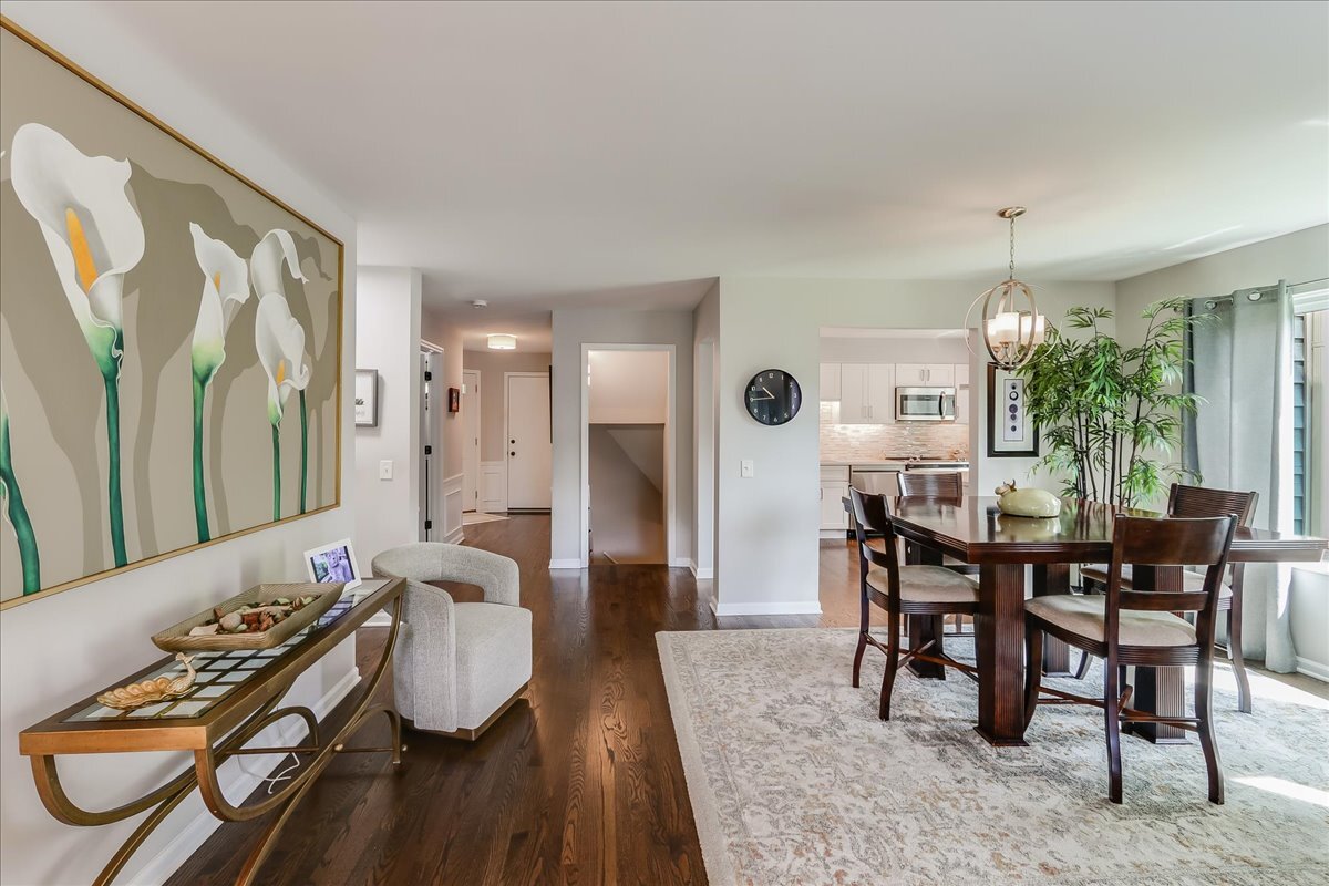 447 WHITE OAK Lane Unit: 1135B