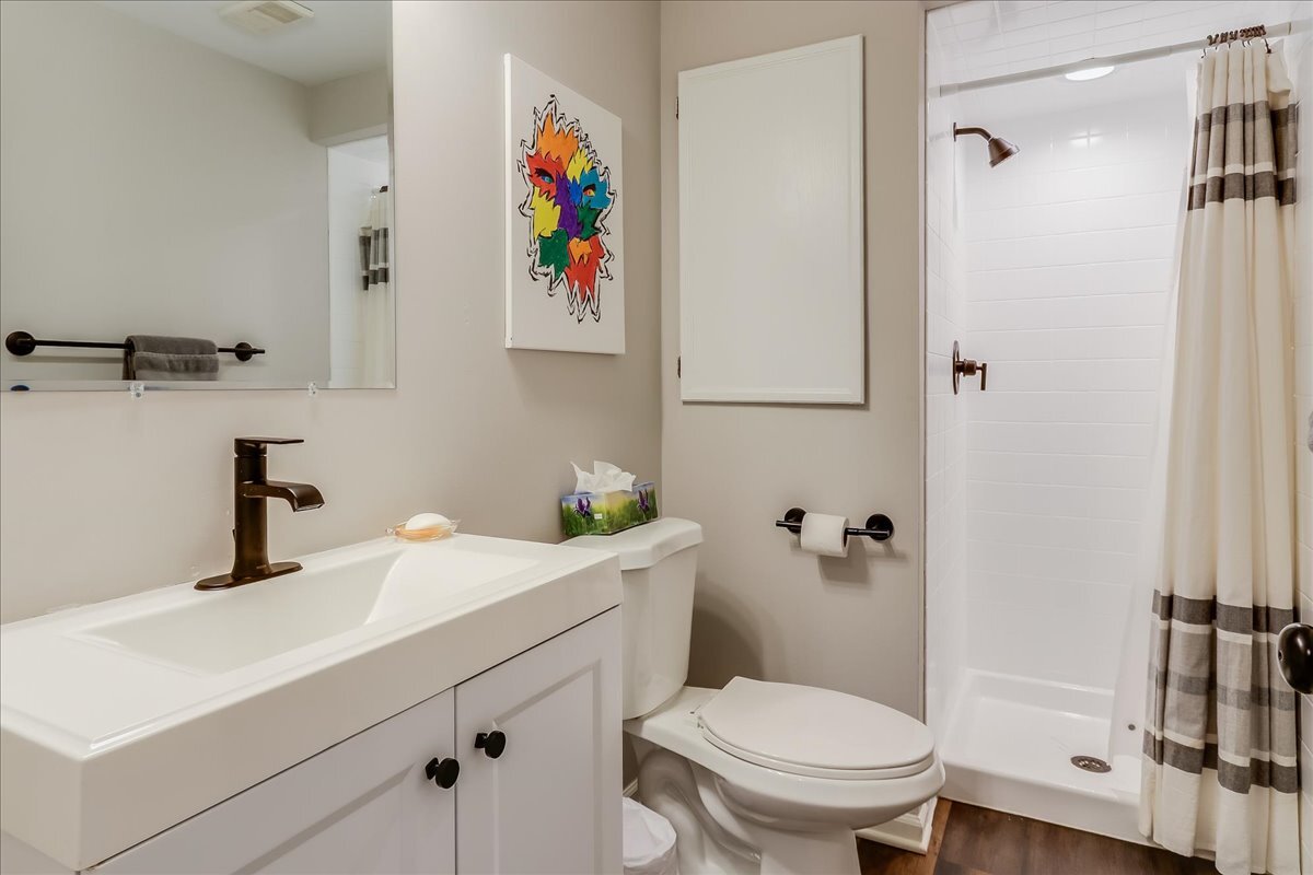 447 WHITE OAK Lane Unit: 1135B