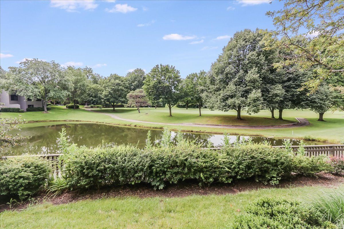 447 WHITE OAK Lane Unit: 1135B