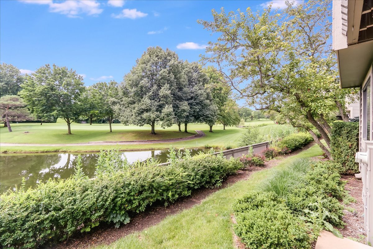 447 WHITE OAK Lane Unit: 1135B