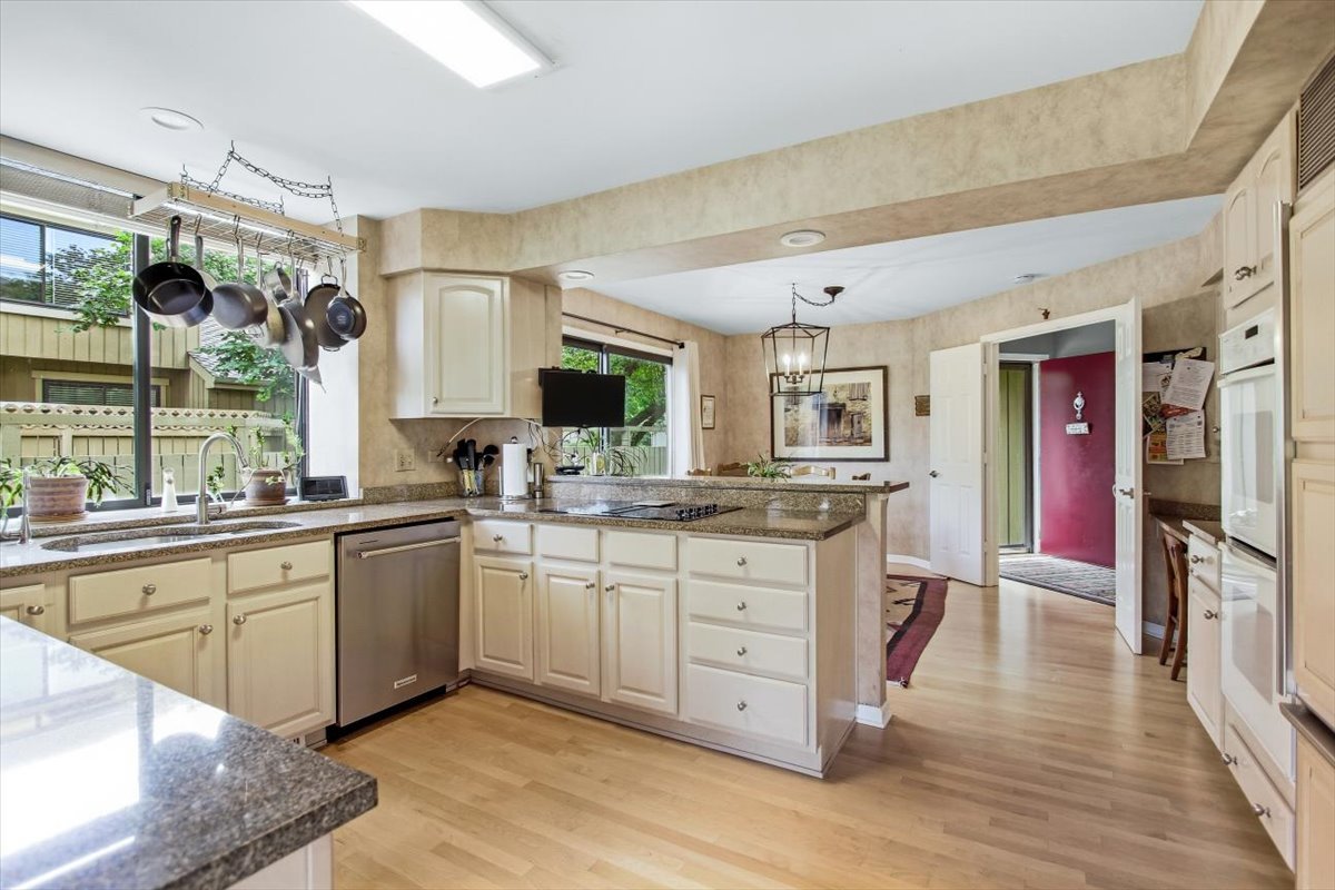 862 Oak Hill Road Unit: 504
