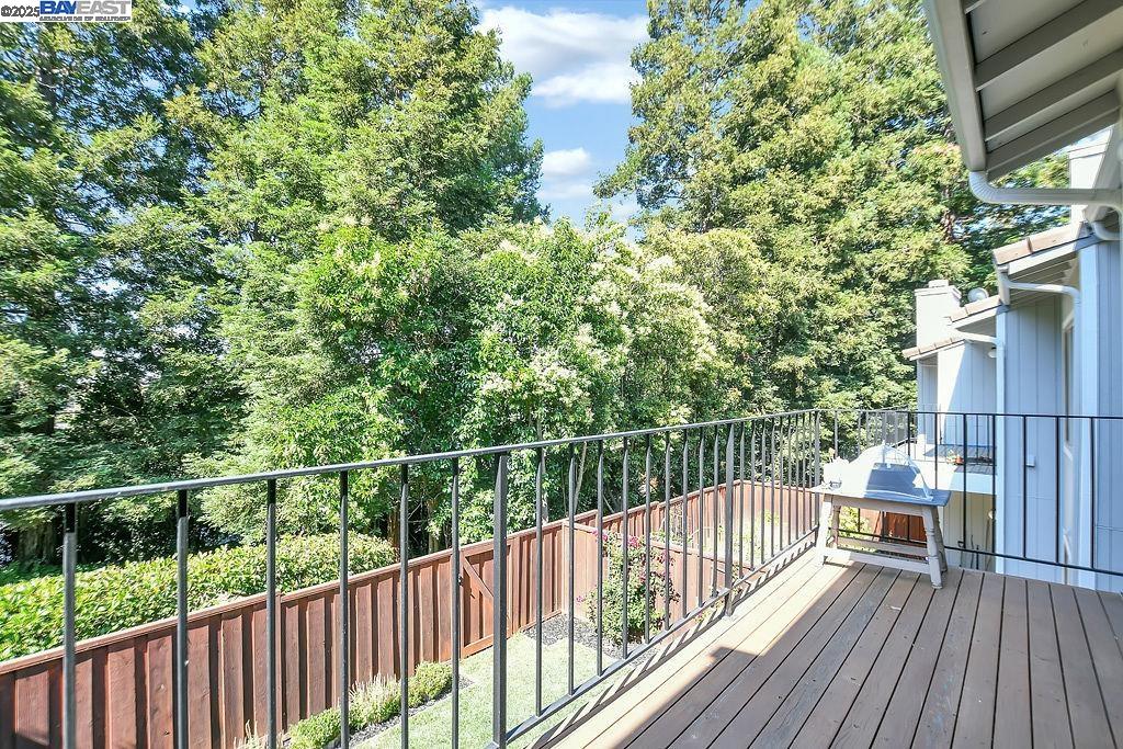 235 Via Pinada Ln