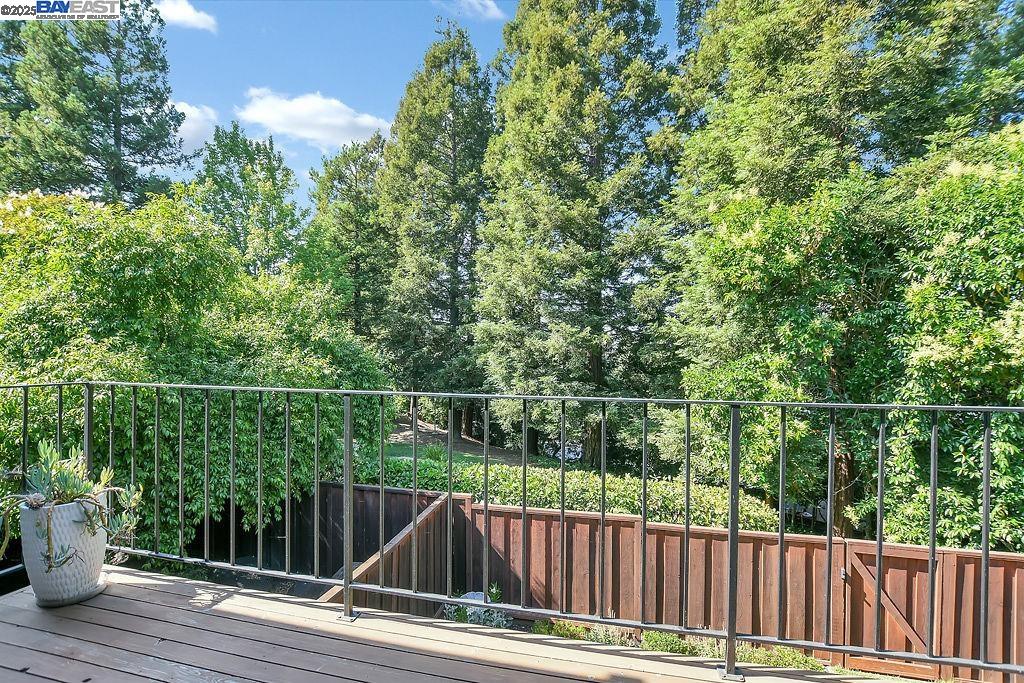 235 Via Pinada Ln