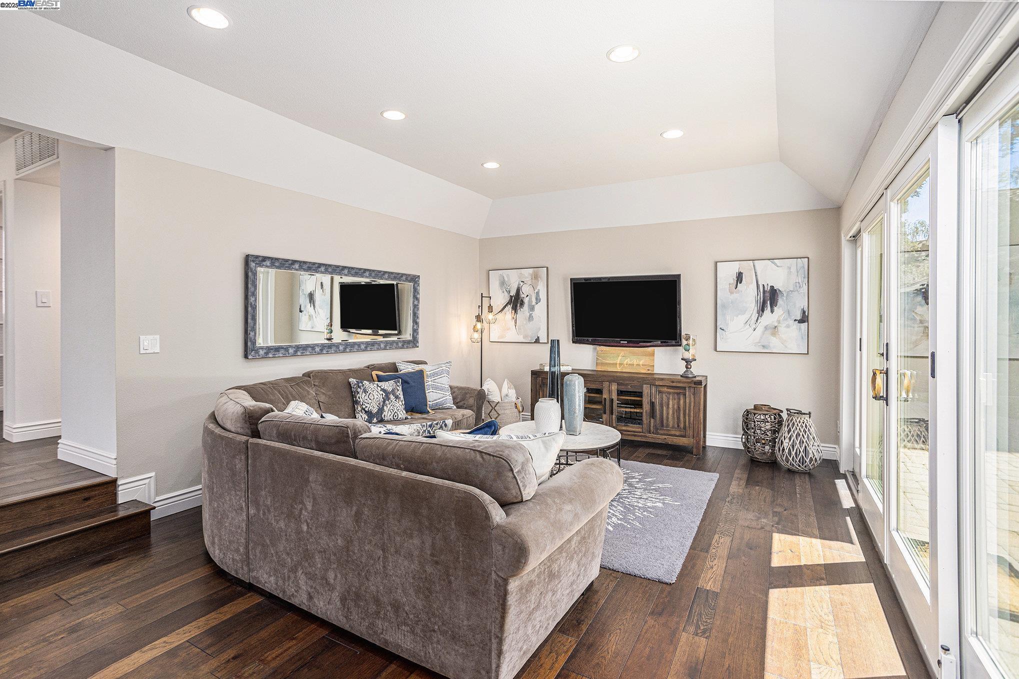 3868 Orion Ct