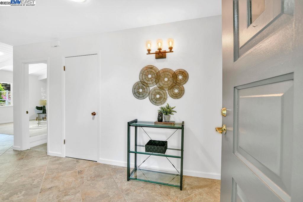 323 El Pintado Heights Dr