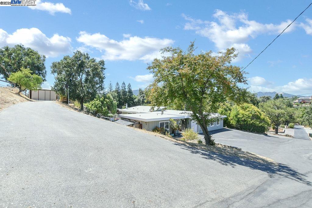 323 El Pintado Heights Dr