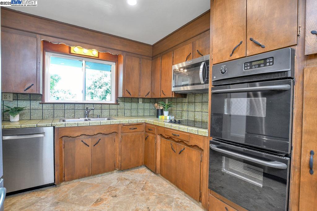 323 El Pintado Heights Dr