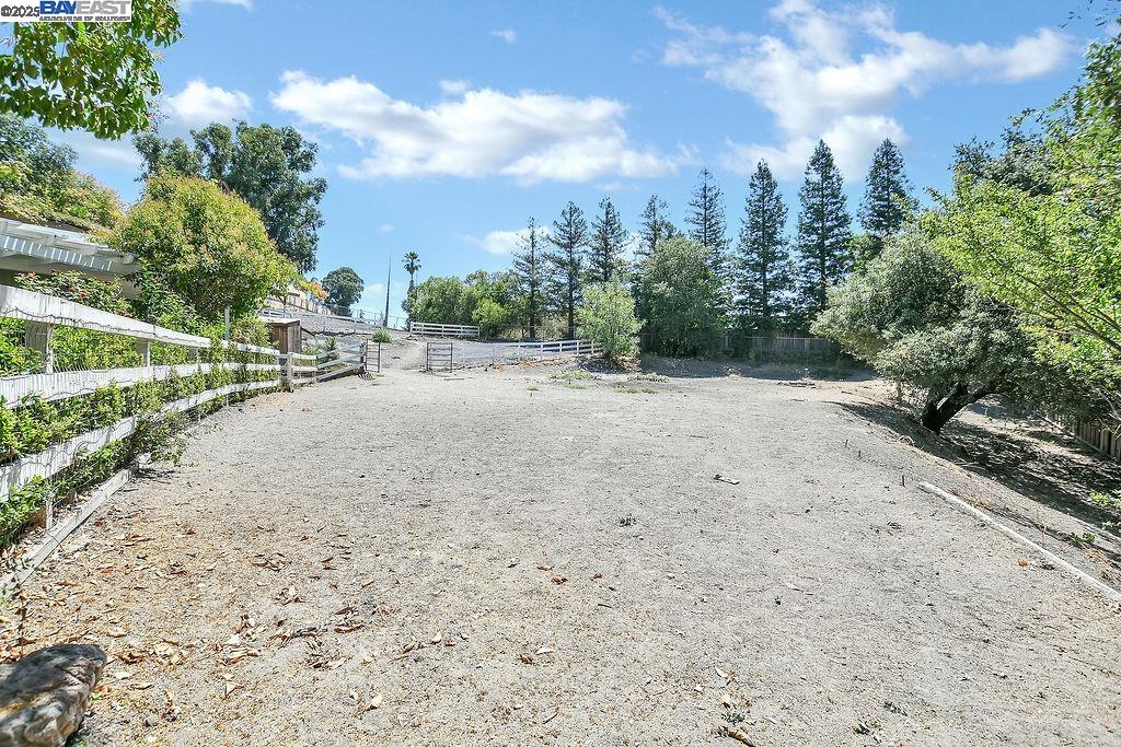 323 El Pintado Heights Dr
