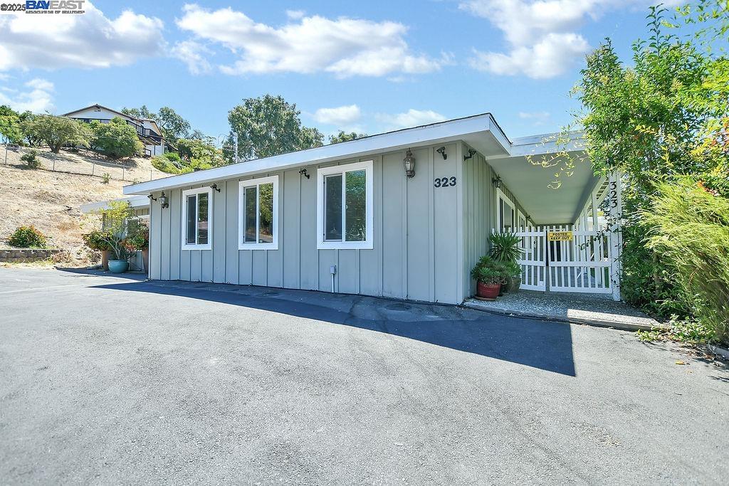 323 El Pintado Heights Dr