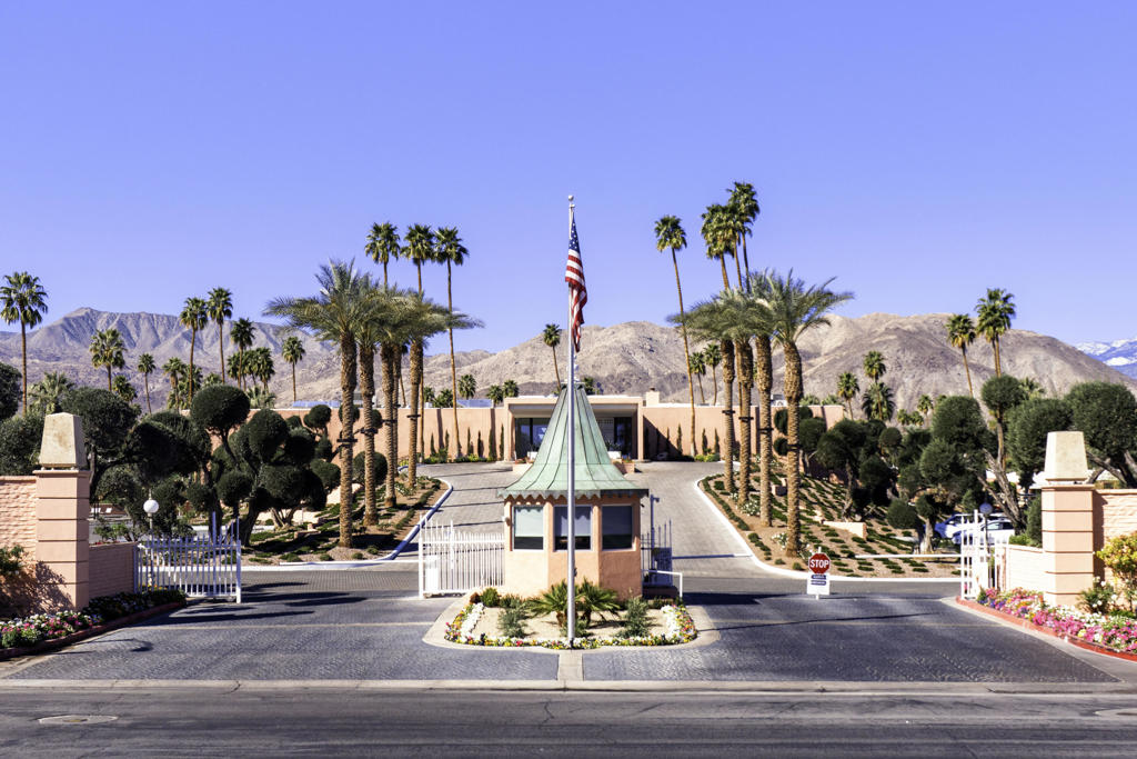 47115 El Menara Circle