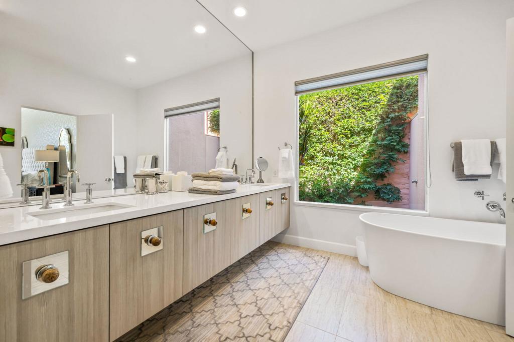 47432 Medina Drive W