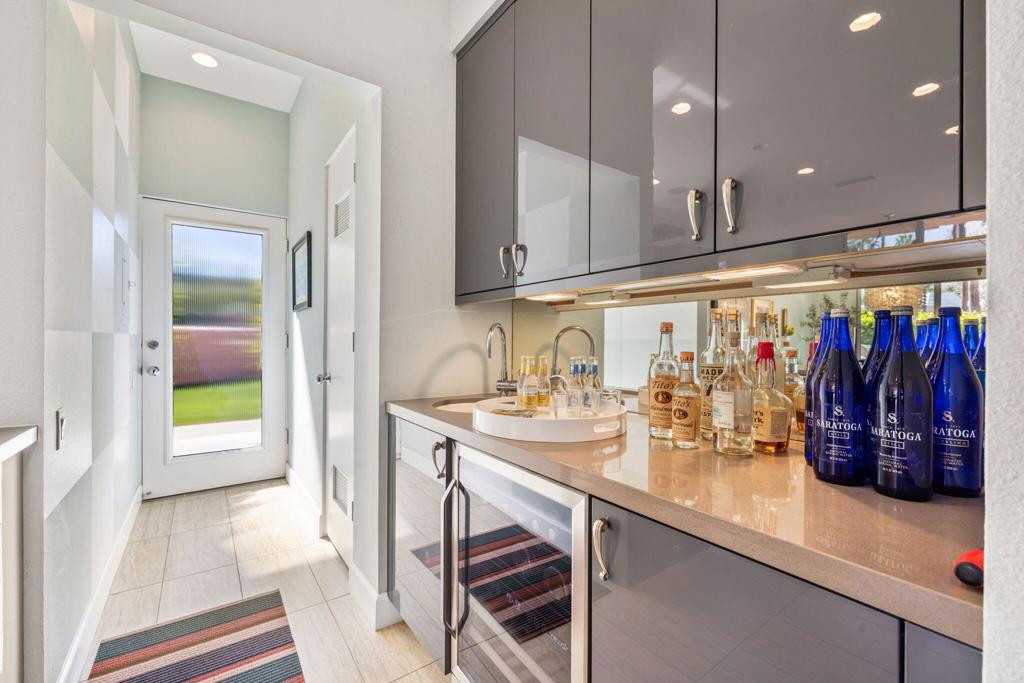 47432 Medina Drive W