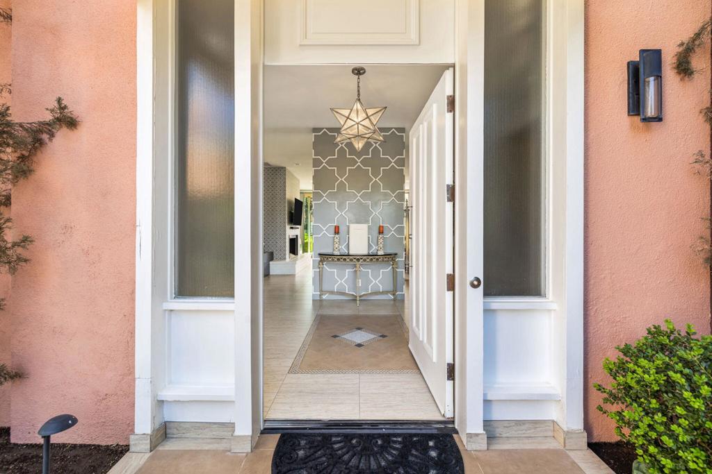 47432 Medina Drive W