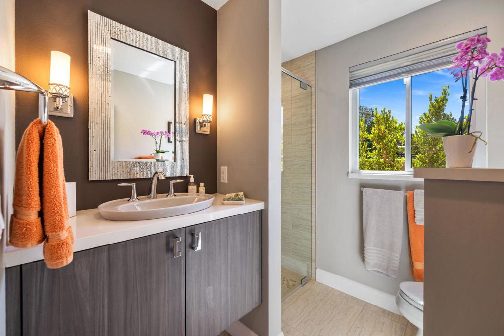 47432 Medina Drive W